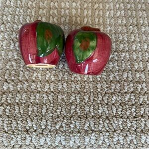 Franciscan Apple Salt & Pepper Set USA Vintage Earthenware Collectible 2 EUC